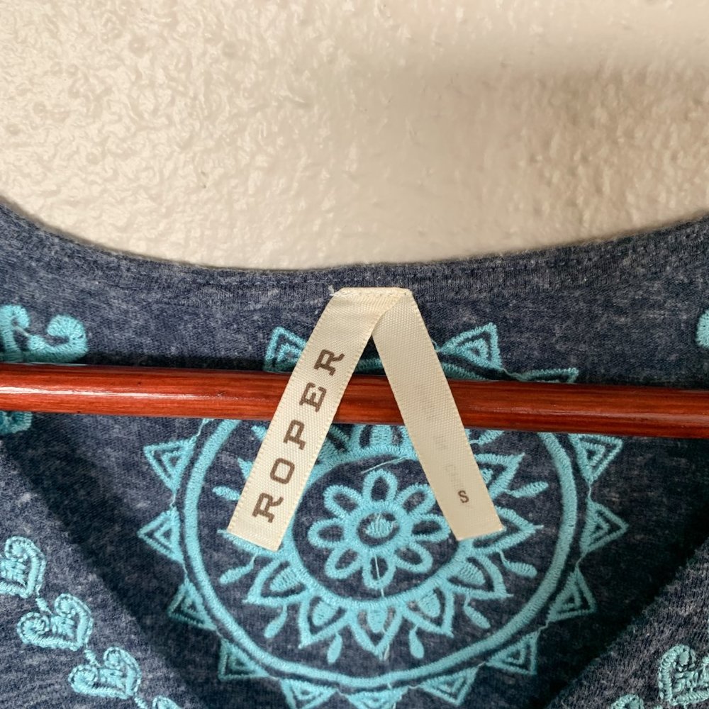 Roper Blue Embroidered V Neck Top - Picture 8 of 8